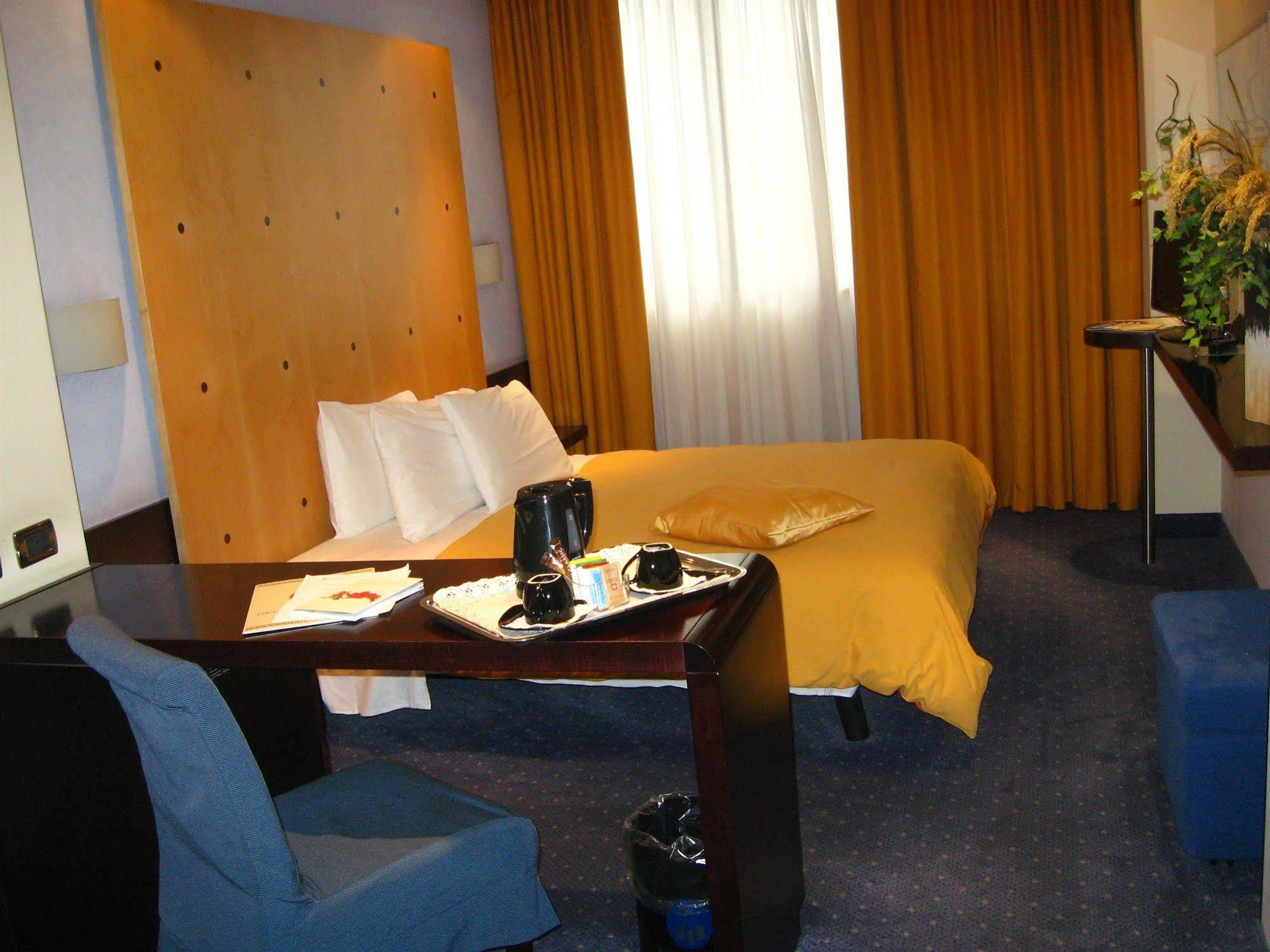 Hotel Imperatori Rom Eksteriør billede